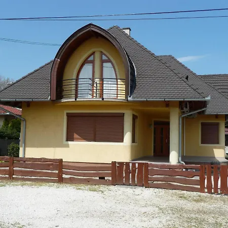 Nadas Tarsashaz * Balatonlelle