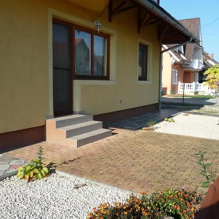 Apartment Nadas Tarsashaz *