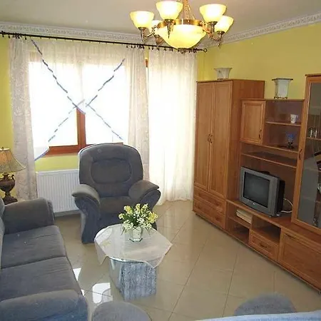 Nadas Tarsashaz Balatonlelle