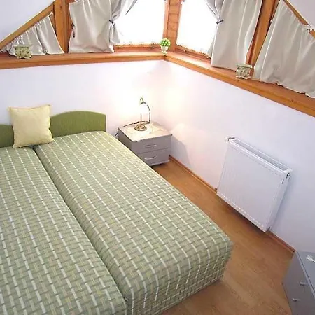 Nadas Tarsashaz Apartment *