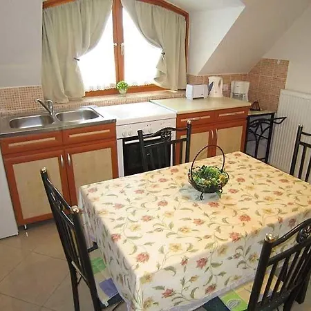Apartment Nadas Tarsashaz *